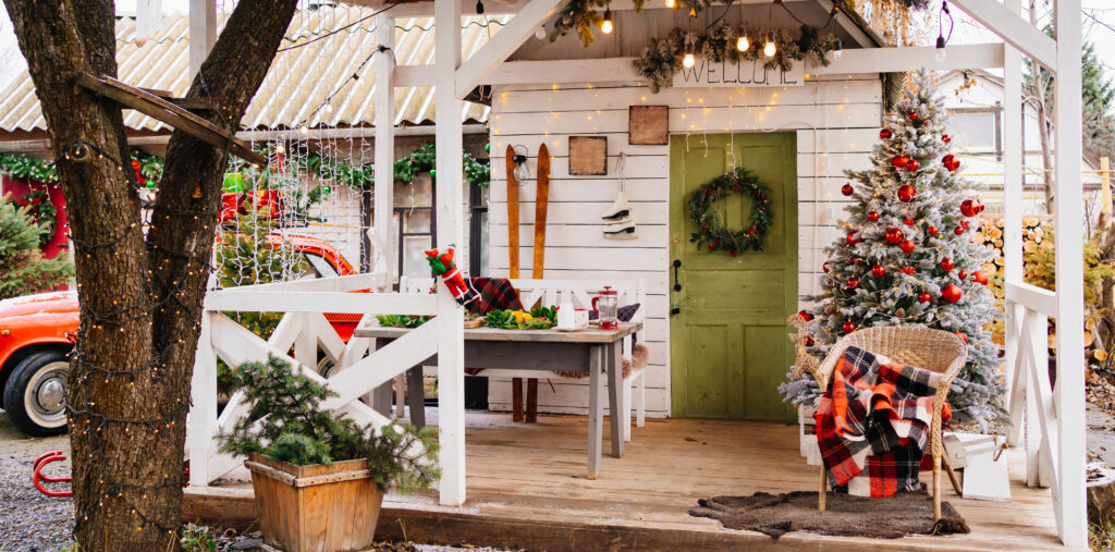 Seaside Homes – Outdoor Decorating Ideas to Celebrate the Holidays