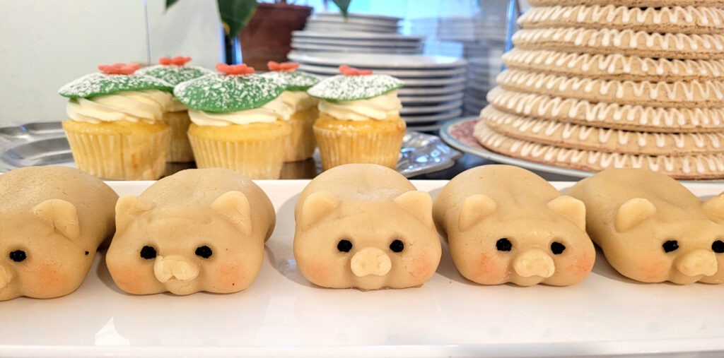 A Festive Feast Holiday Favourites from Around the Globe